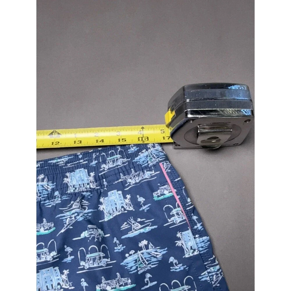 Vineyard Vines Printed Chappy Swim Trunks Shorts Blue Lined Men’s Size L